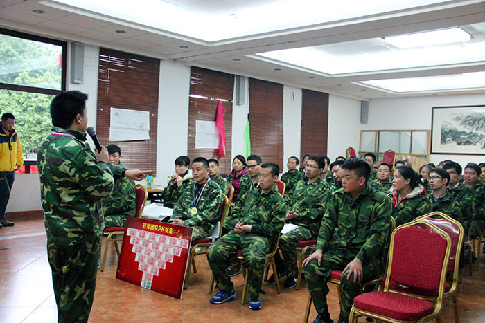 PP视讯营销总经理罗胜做总结性讲话