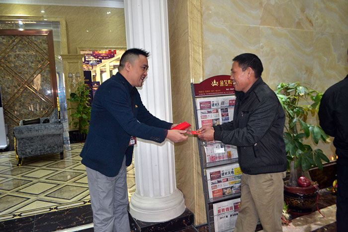 PP视讯新年开工，2017撸起袖子拼命干！