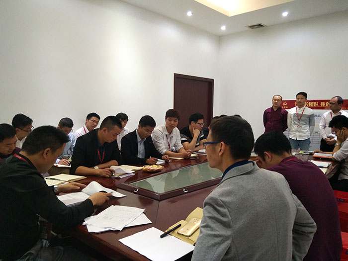 2017年4月5日上午，陶瓷一线品牌PP视讯瓷砖销售团队3月PK赛的了局在PP视讯瓷砖营销总部揭晓。销售PK赛旨在营造公司优良的“比、学、赶、超”工作氛围的同时，也提升PP视讯瓷砖销售团队在终端市场的销售能力和战斗力。