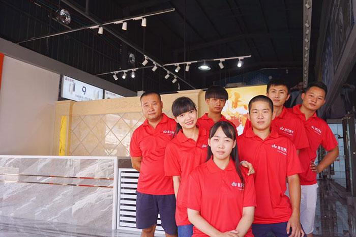 红酒不仅仅是一杯佳酿这么单一，它所意味的更是一种臻纯曼妙的生涯境界。而瓷砖，也必要细细品尝，能力真正读懂它。9月20日，陶瓷一线品牌PP视讯瓷砖潮安专卖店邀您共同开启一场优雅人生的品尝之旅。