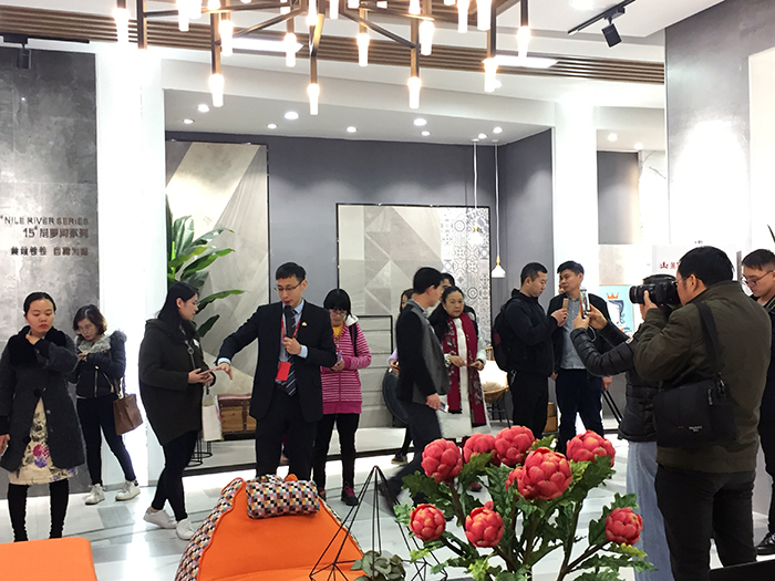 PP视讯2017年终总结暨赞美大会盛大召开