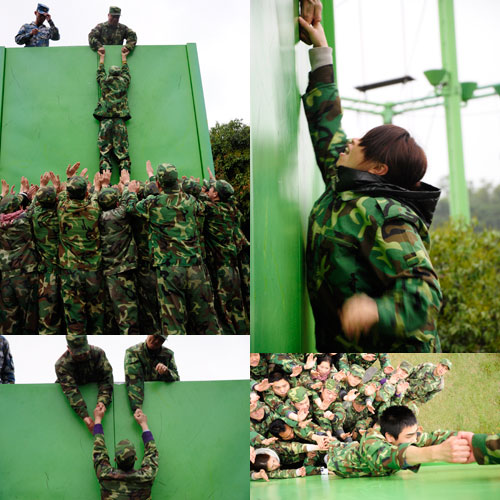 墙翻越4.3米高的成功墙